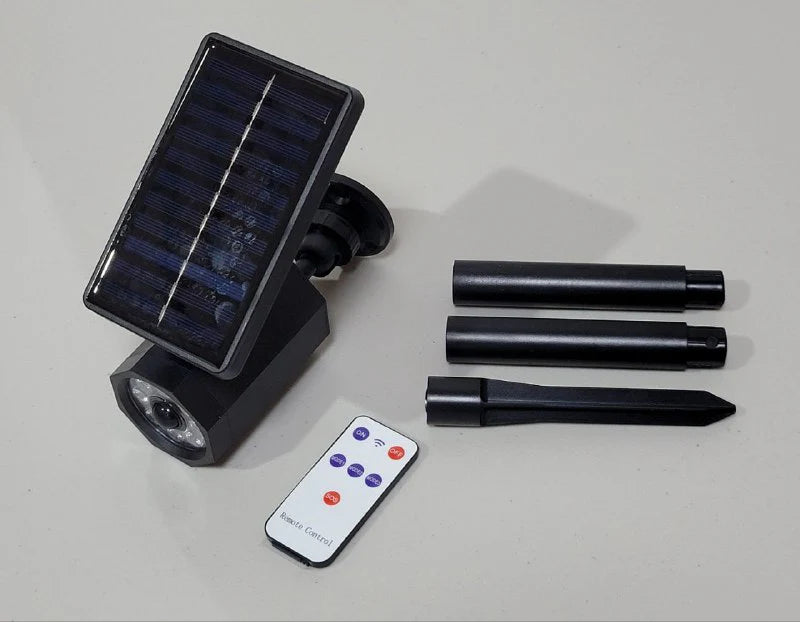 Lumină LED, solară cu senzor de mișcare automat
